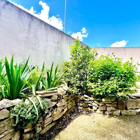 La Nimoise, Maison Familiale Avec Jardin 2*