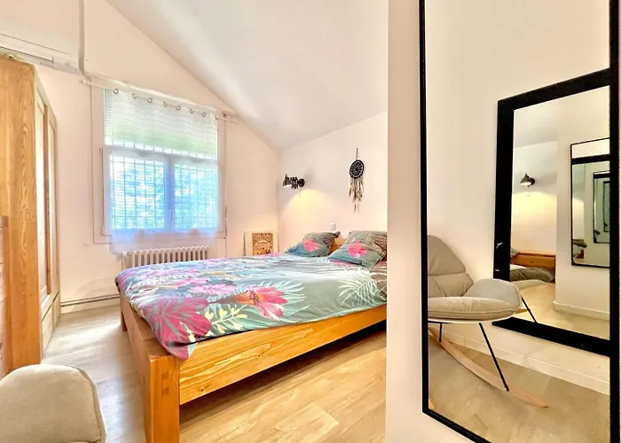 La Nimoise, Maison Familiale Avec Jardin 4*