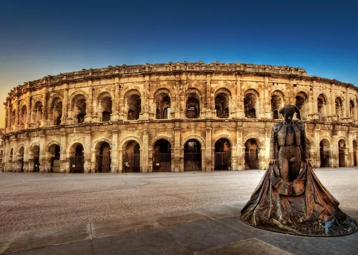 La Nîmoise, Maison Familiale Avec Jardin Maison d'hôtes 4*