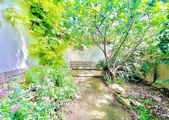 Maison d'hôtes La Nîmoise, Maison Familiale Avec Jardin